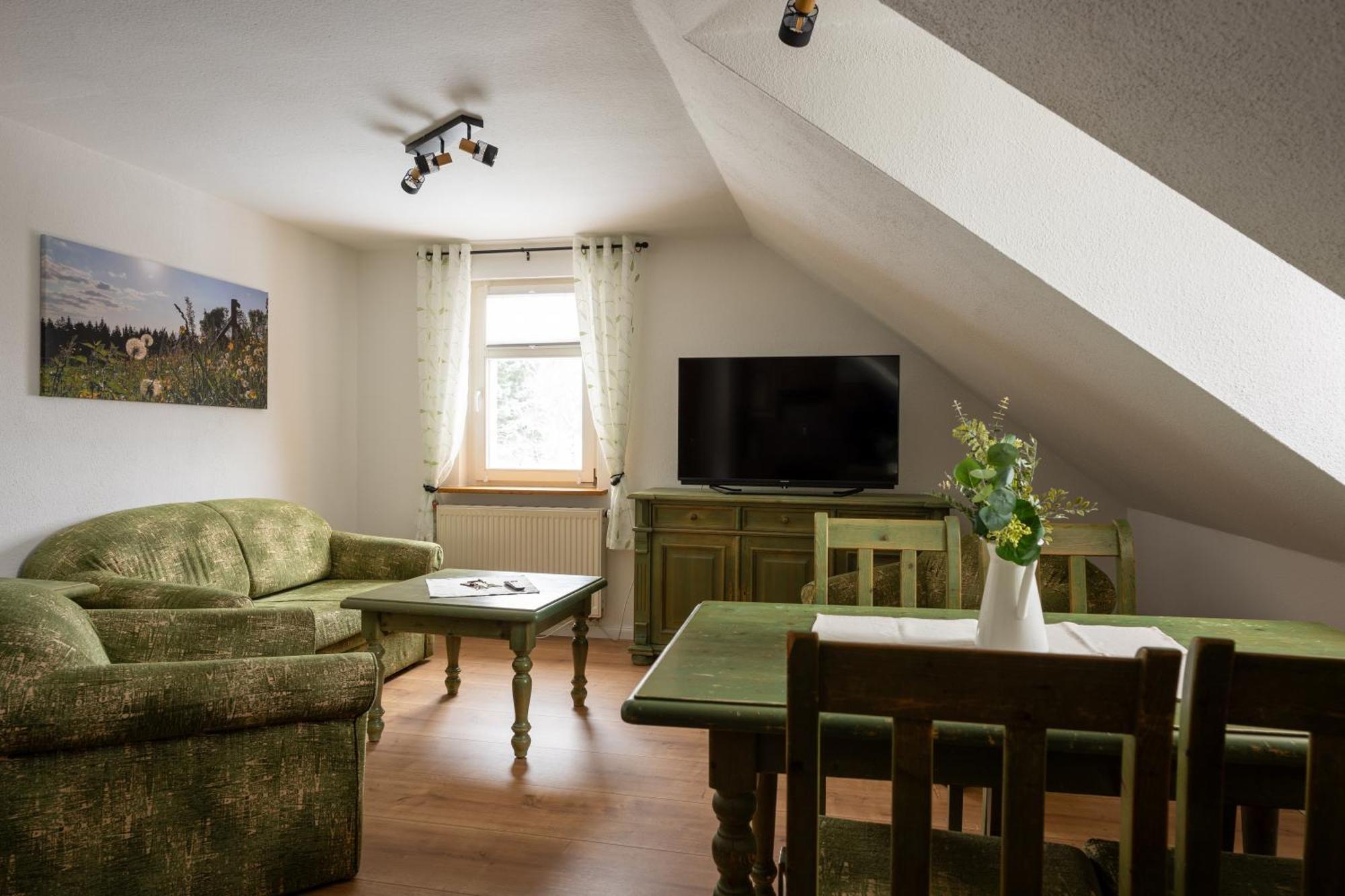 Ferienanlage Zum Silberstollen 2 Haeuser Am Berg Polderhof Und Weisseritzhuette Алтенберг Източен Ерцгебирге Екстериор снимка